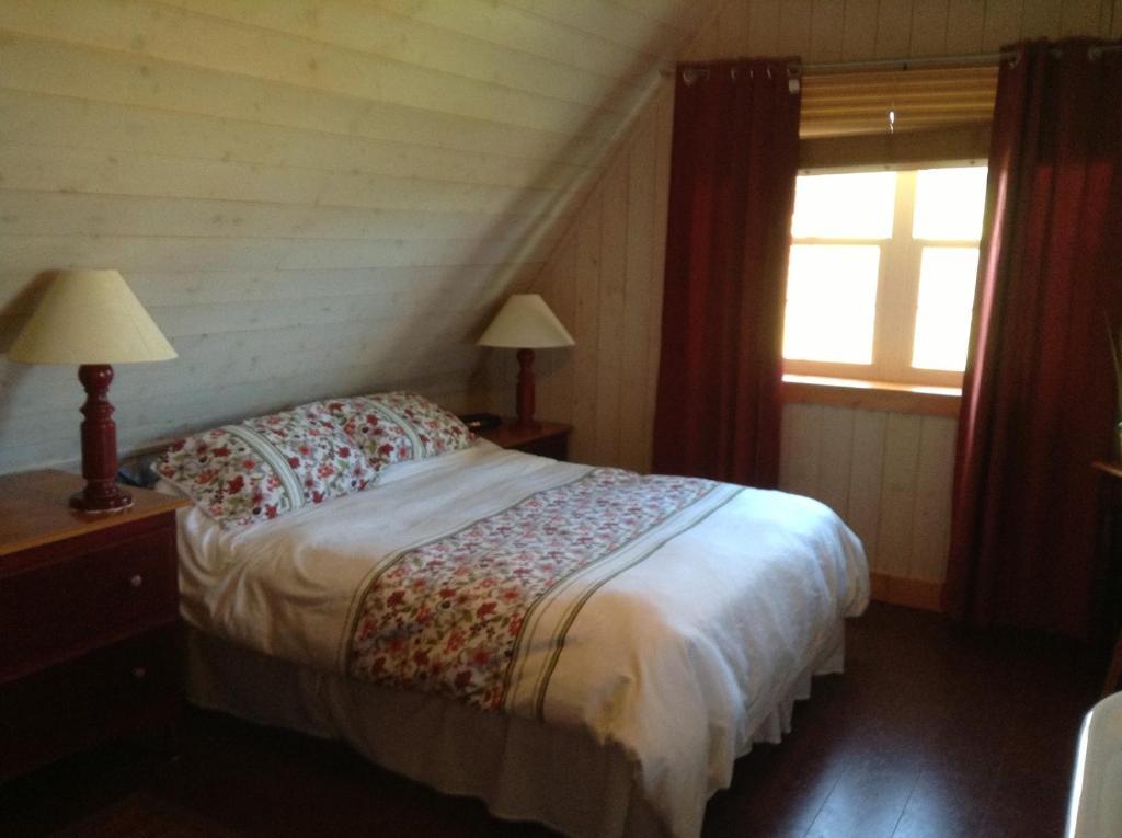 Gite Au Coin De La Berge Perce Room photo